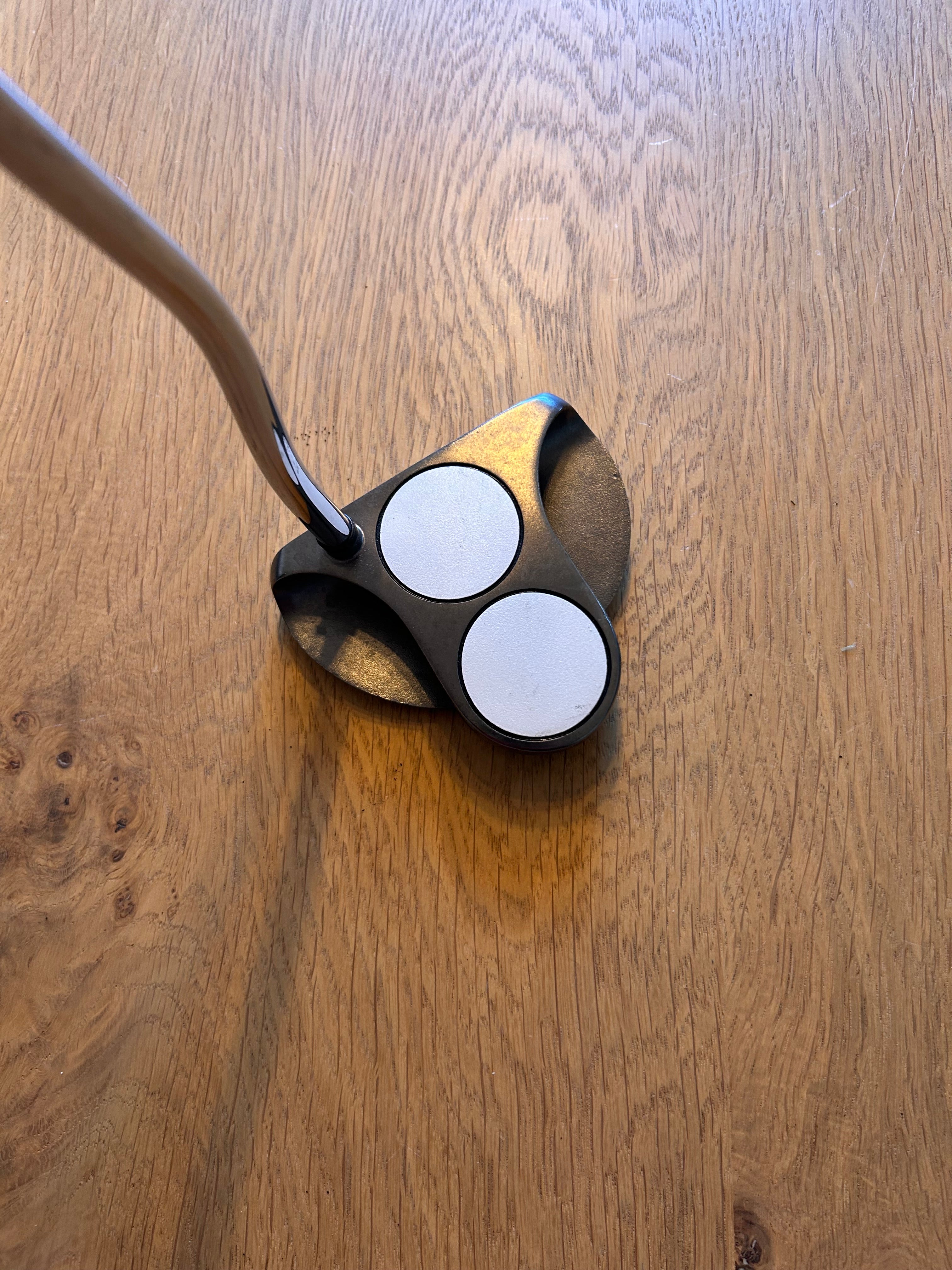Odyssey 2-Ball Broomstick Putter | gut