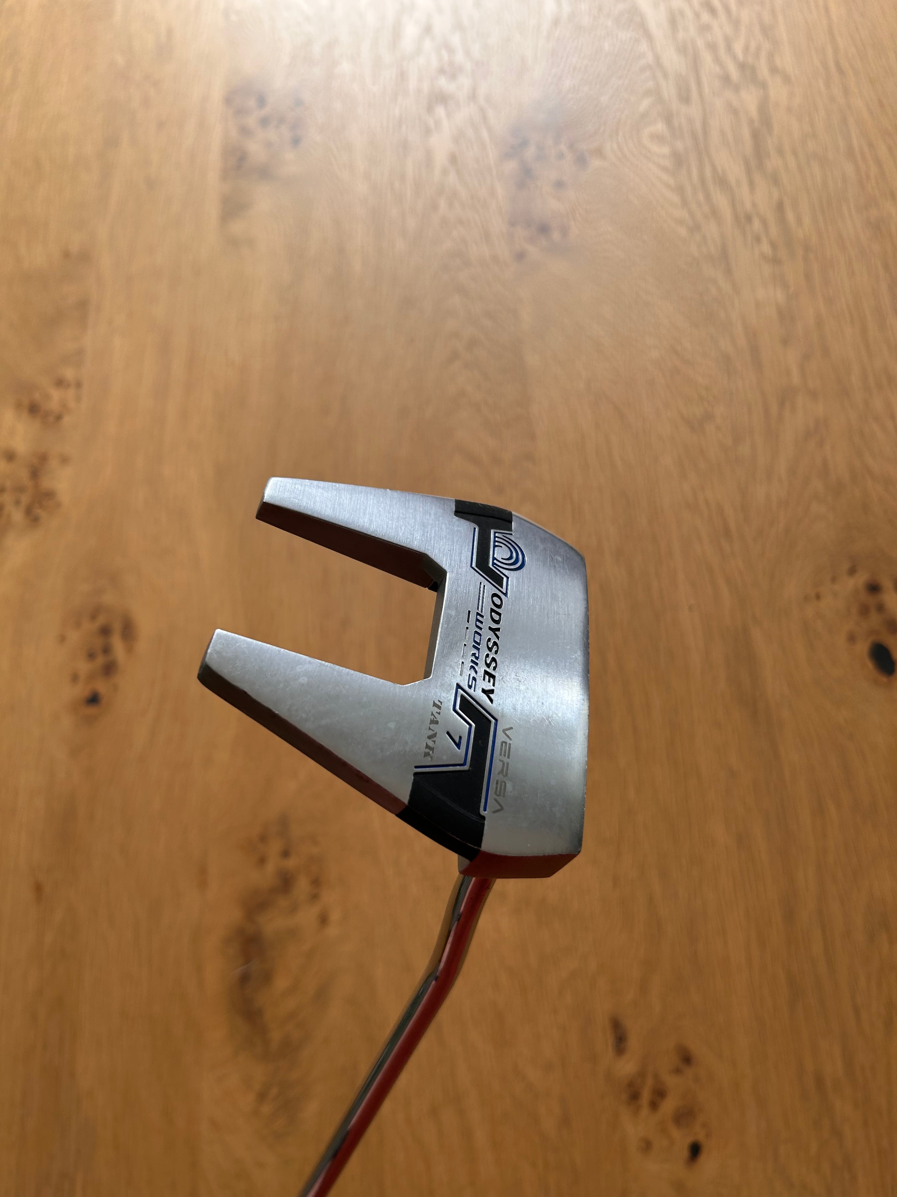 Odyssey Works Versa 7 Tank Putter 35" | gut