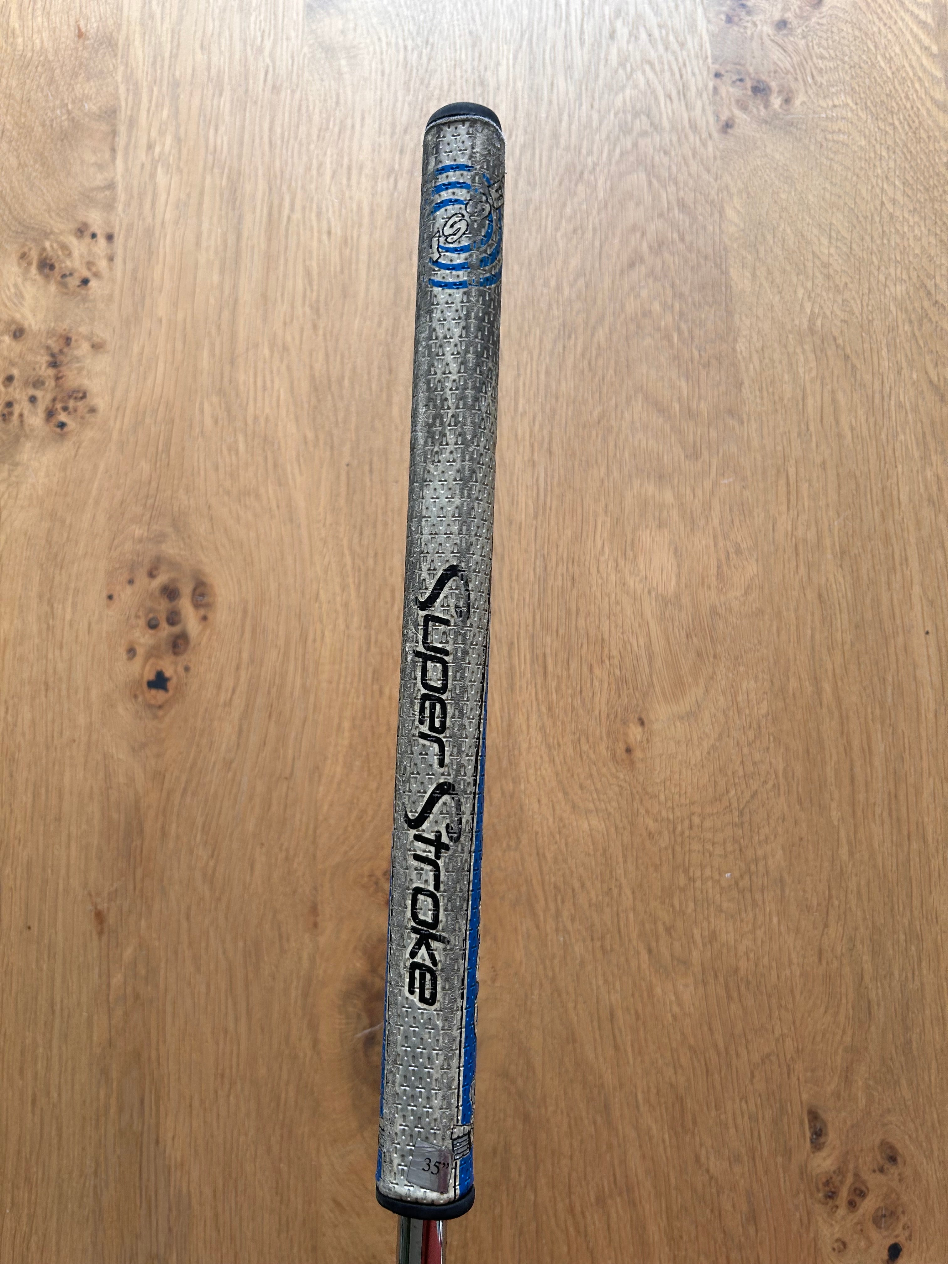 Odyssey Works Versa 7 Tank Putter 35" | gut