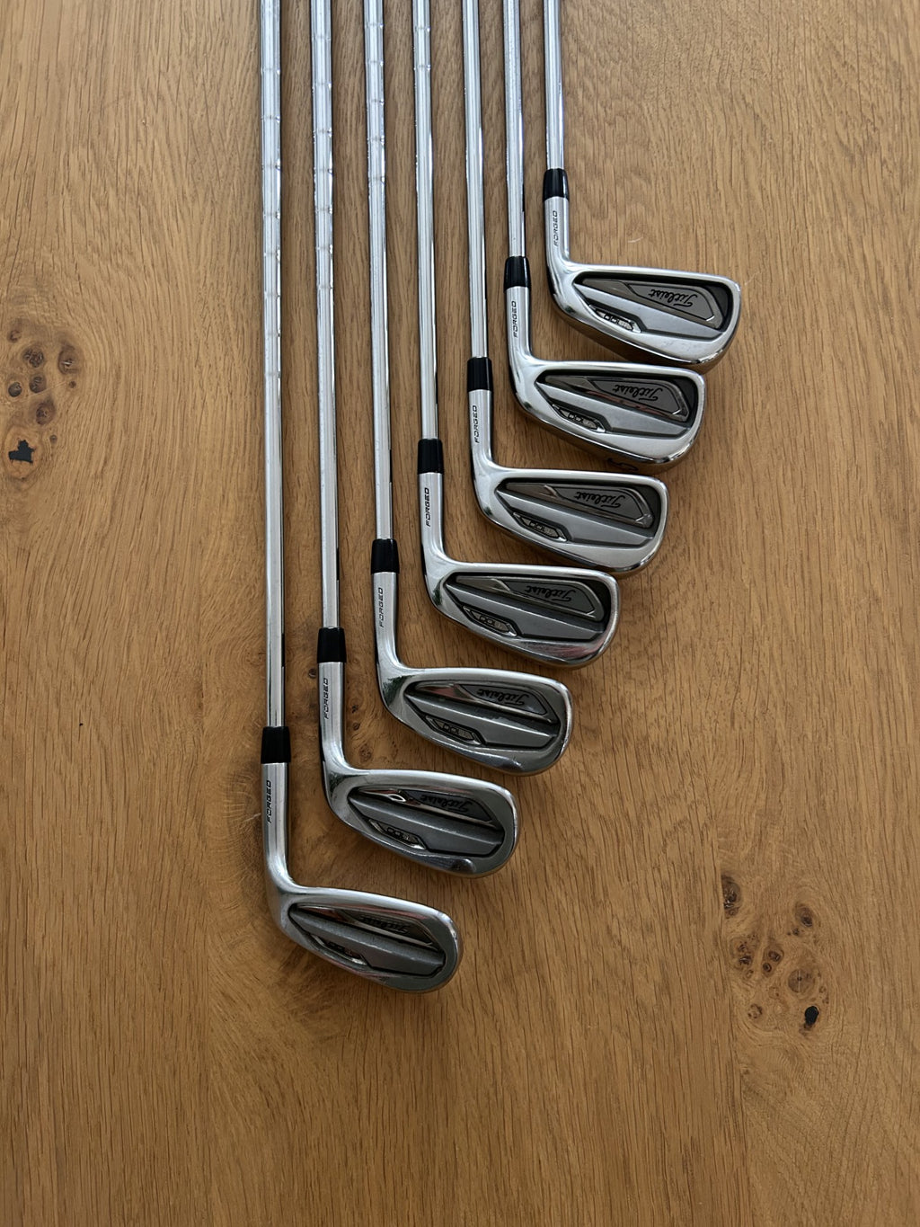 Titleist T100 Forged Eisensatz 4-PW (7 Eisen) – gebraucht