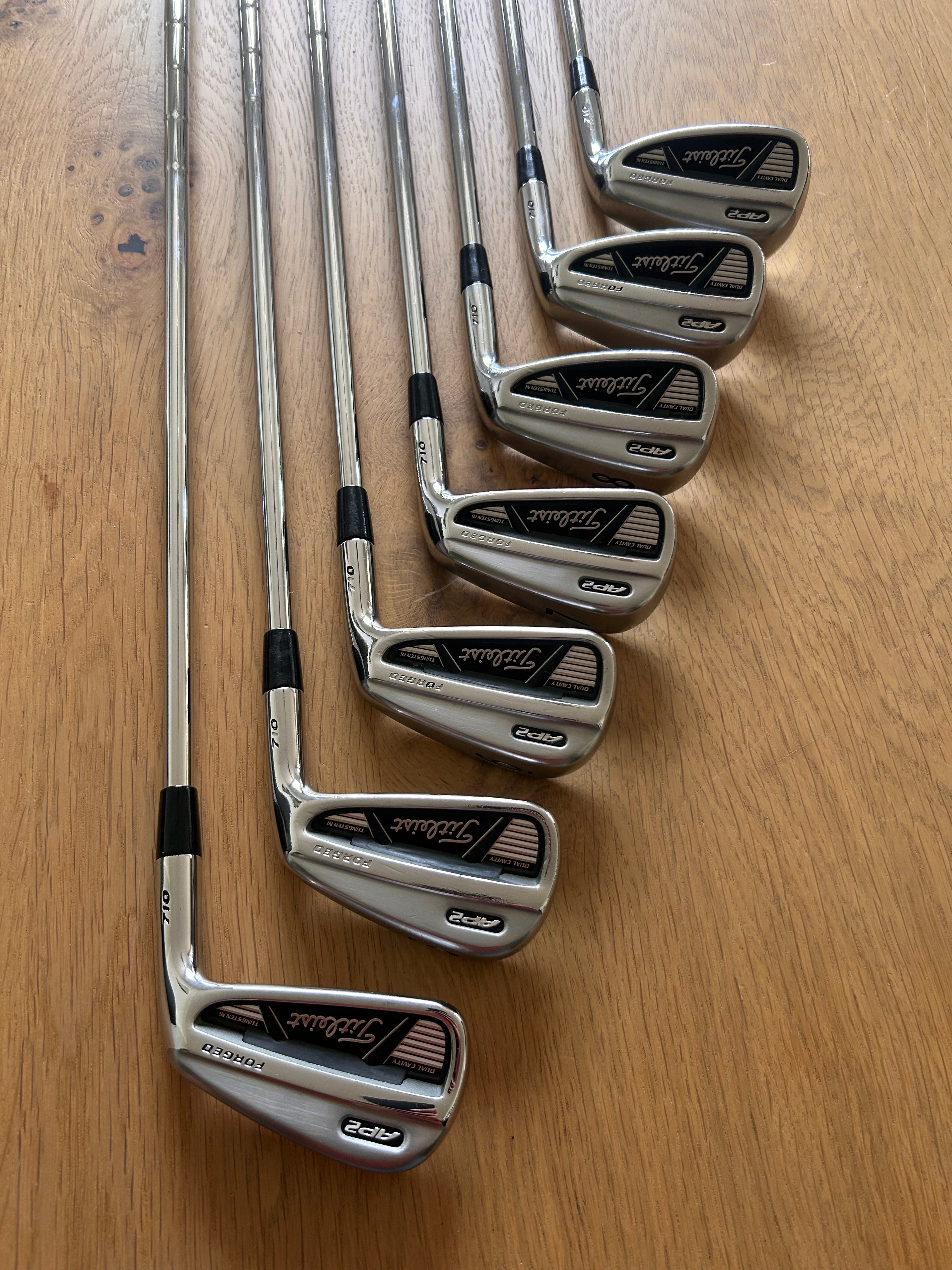 Titleist AP2 710 Forged Eisensatz (4–PW) | gut