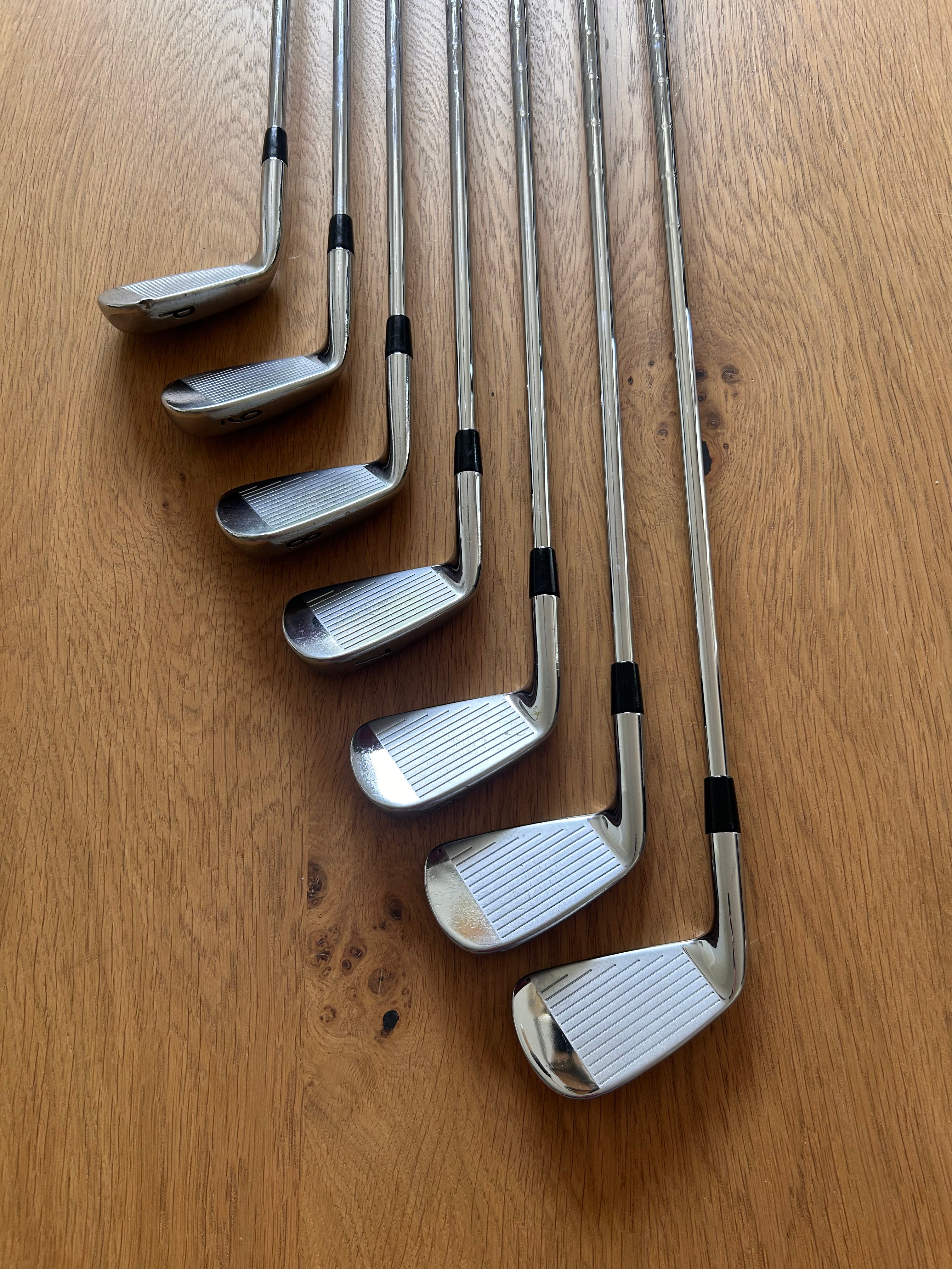 Titleist AP2 710 Forged Eisensatz (4–PW) | gut