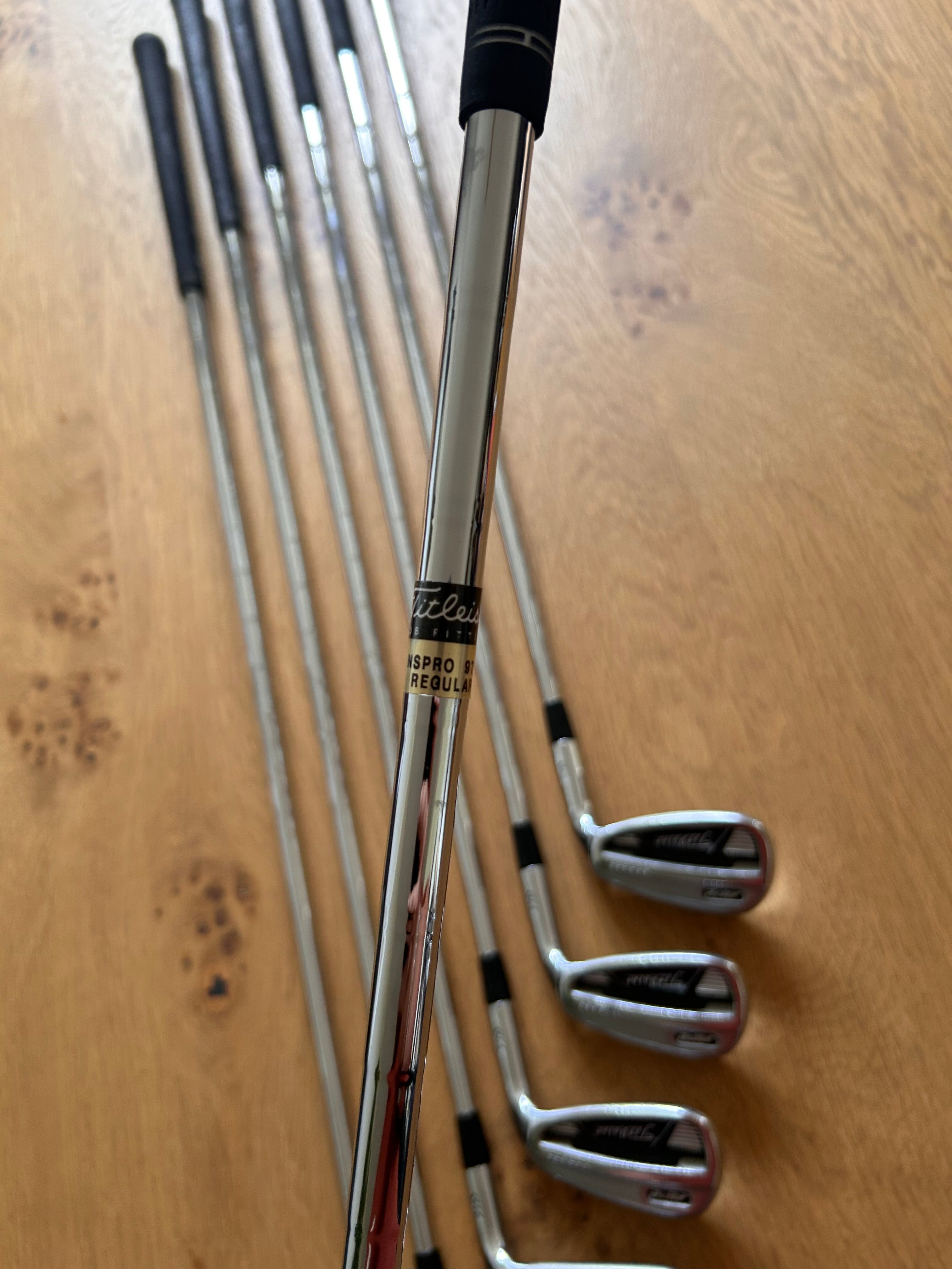 Titleist AP2 710 Forged Eisensatz (4–PW) | gut